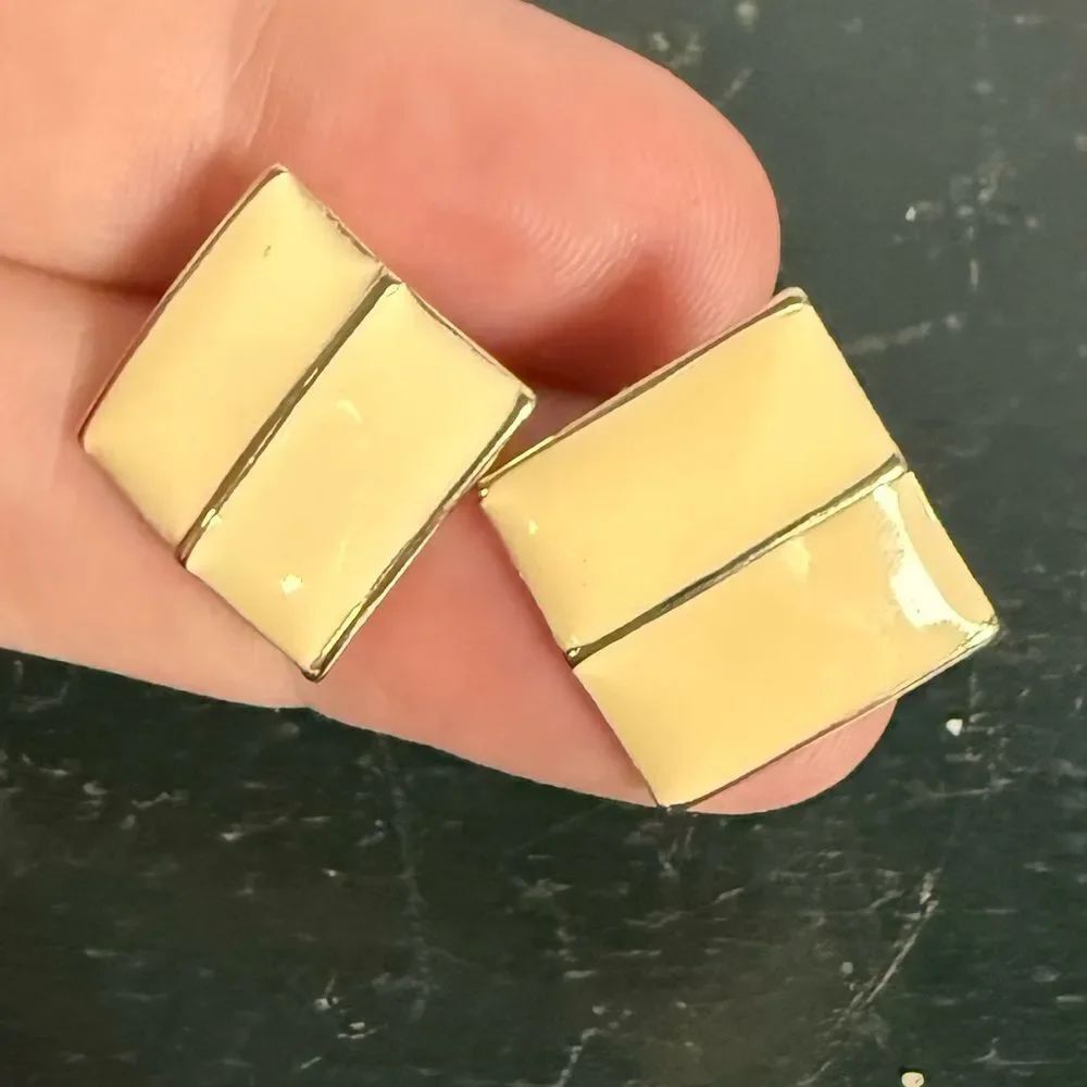 Vintage 1990s Square Post Pierced Earrings Goldtone Enameled Cream Retro
